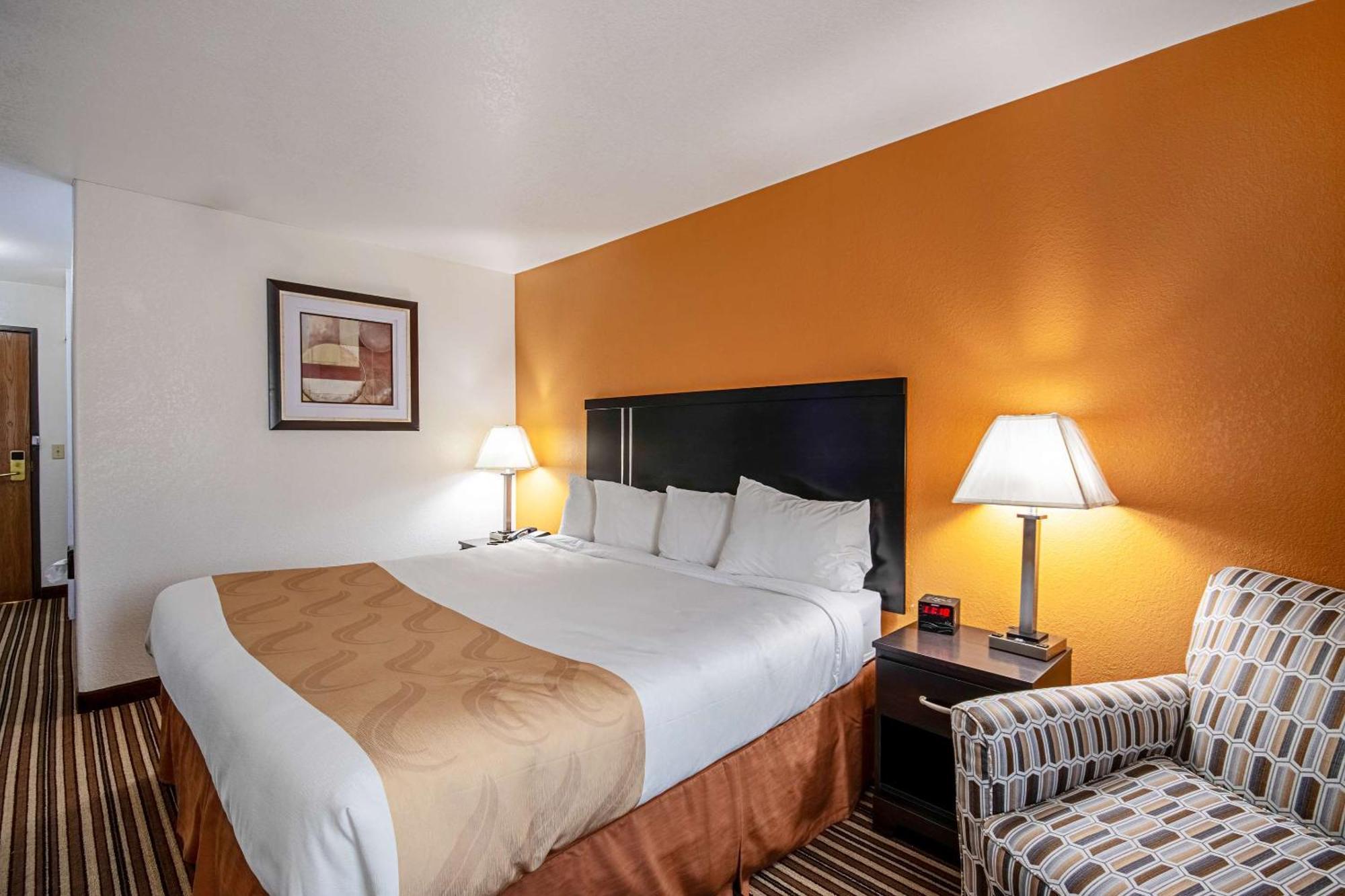 Quality Inn Dodge City Dış mekan fotoğraf