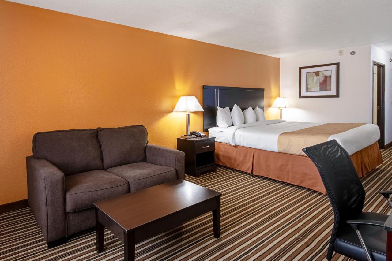 Quality Inn Dodge City Dış mekan fotoğraf